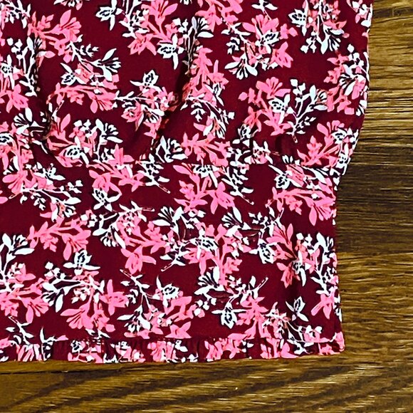 Express sleeveless lightweight floral blouse top XXS NWOT NEW - Picture 2 of 8